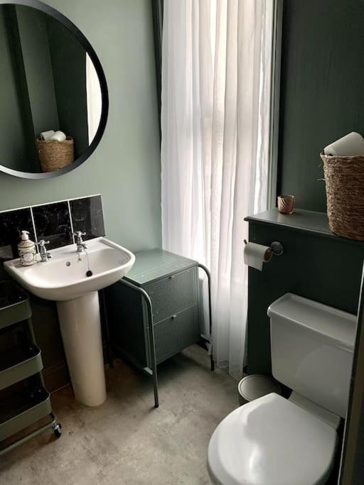 Chic Townhouse Near Tunnels Beaches Ilfracombe Ngoại thất bức ảnh