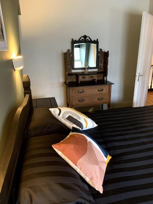 Chic Townhouse Near Tunnels Beaches Ilfracombe Ngoại thất bức ảnh