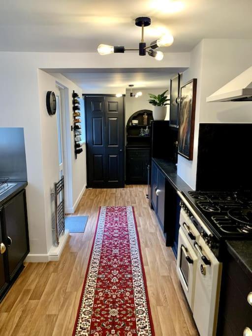Chic Townhouse Near Tunnels Beaches Ilfracombe Ngoại thất bức ảnh